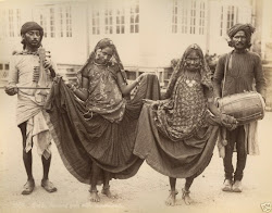 Delhi-dancing-girls-with-musicians-early-1900s.jpg