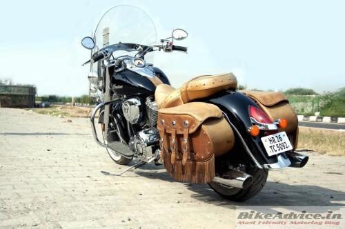 Indian-Chief-Vintage-Pics-rear-saddle-bags.jpg
