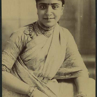 Vintage-Post-Card-of-a-Native-Young-Lady-of-India