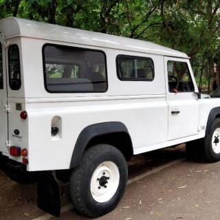 Vintage-Vroom-Classic-Land-Rover-Defender-in-India-Priced-at-a-Jaw-Dropping-40-Lakh--A-Steal-or-a-Steel-Deal