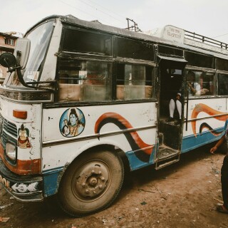 free-photo-of-vintage-bus-in-india
